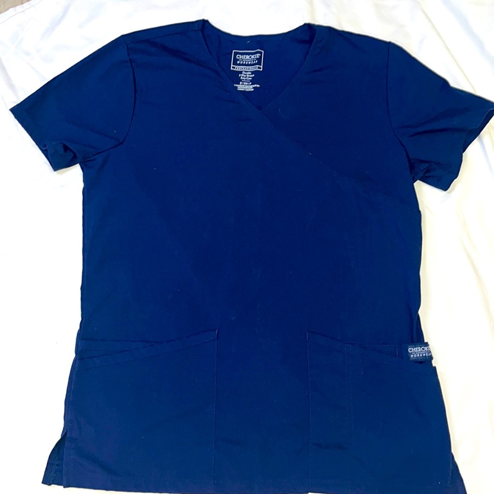 Cherokee scrub top